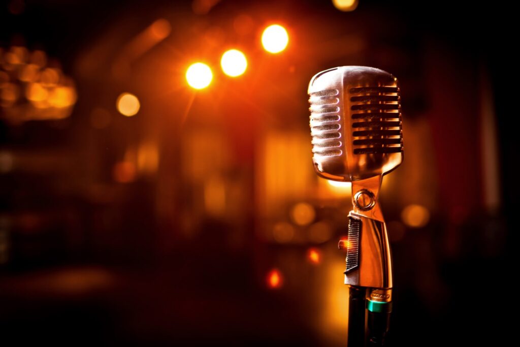7 Aplikasi Karaoke Terbaik Android, Banyak Pilihan Lagu!